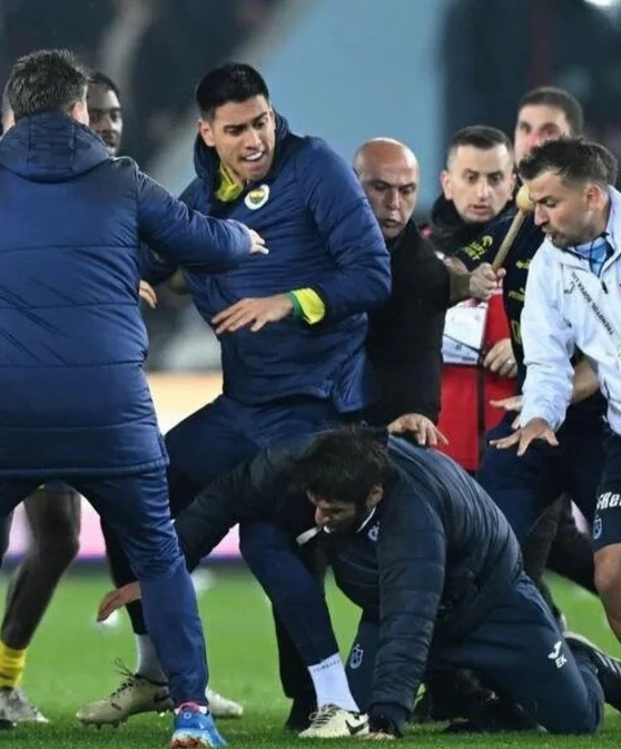 Olaylı derbi sonrasında… Birileri çok fena çıldıracak! Ekmek yediğin yere ihanet ettin