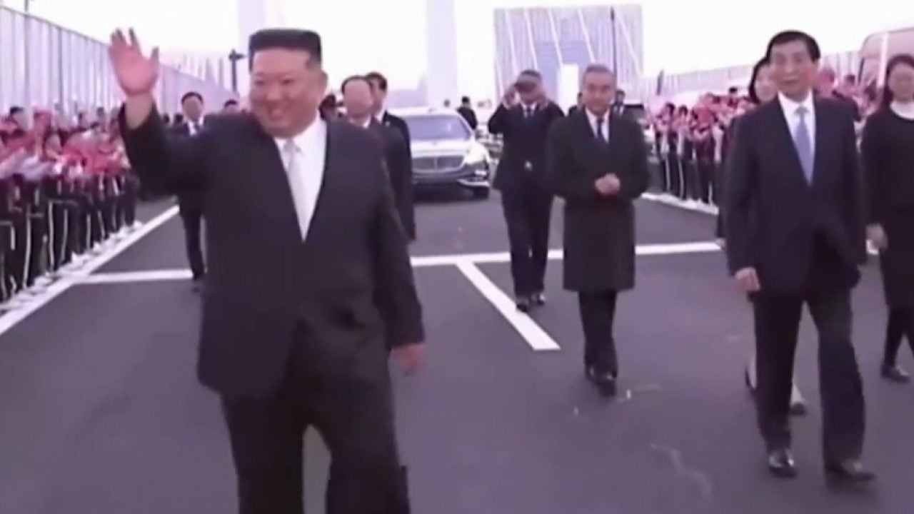 Foto - ‘Öldü, ağır hasta’ deniliyordu! Kim Jong-un Çin’de ortaya çıktı: 12 yıldır bekleyen dev köprüden geçti