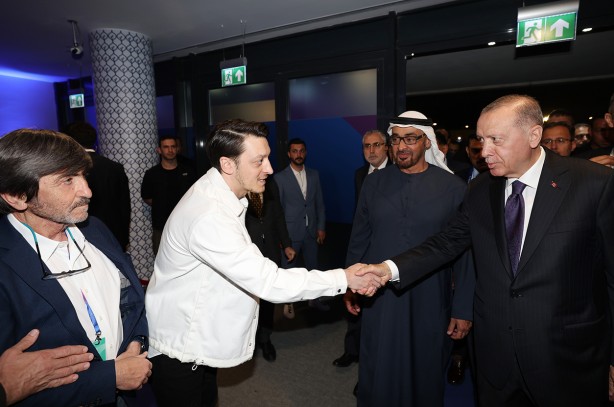 Olimpiyat Stadı'nda Başkan Erdoğan'dan gövde gösterisi... Bunu yapamayız dediler yaptı...