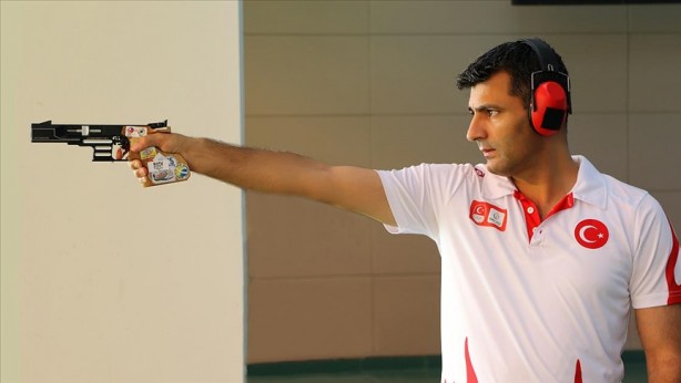 Foto - Olimpiyatlarda madalya kazanan Yusuf Dikeç'in Türkiye'de silahına neden, kimler el koydu?