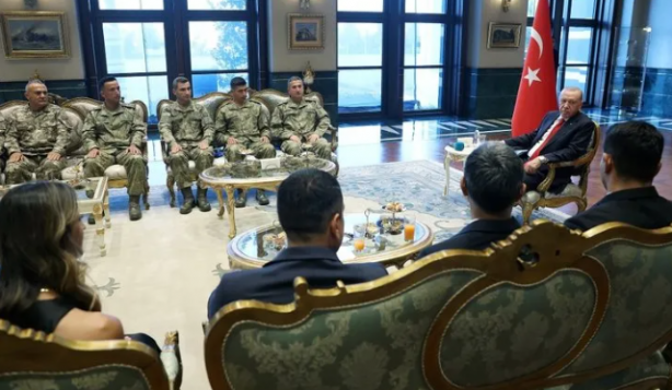 Foto - Olimpiyatta derece almışlardı! Erdoğan sporcu askerleri ağırladı