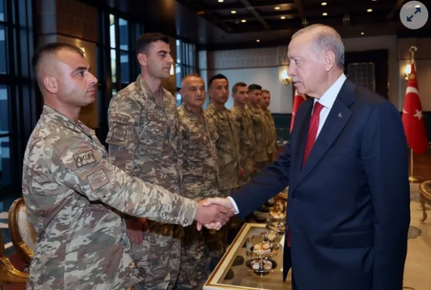 Foto - Olimpiyatta derece almışlardı! Erdoğan sporcu askerleri ağırladı