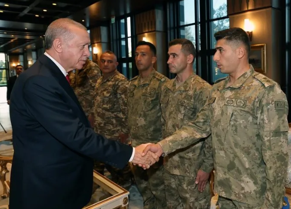 Foto - Olimpiyatta derece almışlardı! Erdoğan sporcu askerleri ağırladı