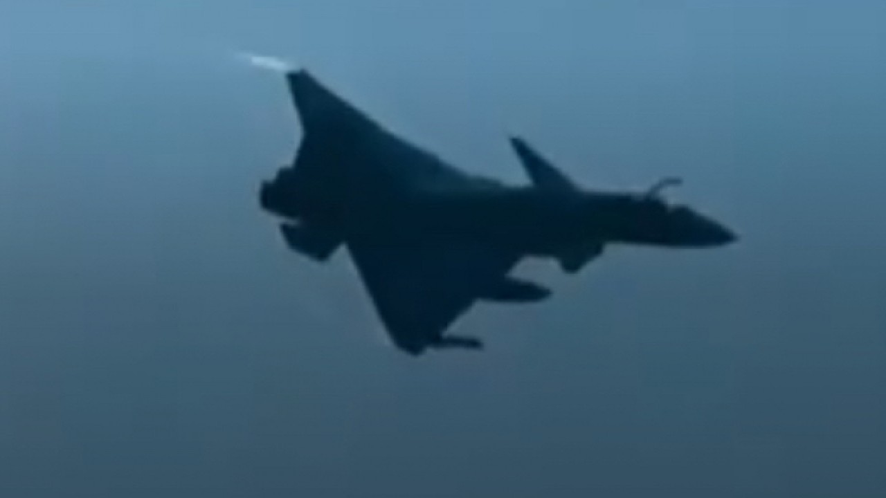 Olmayacak şey oldu: Dördüncü nesil savaş uçağı beşinci nesil savaş uçağını vurdu