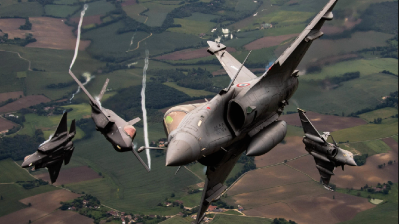 Foto - Olmayacak şey oldu: Rafale'ler F-35'i avladı