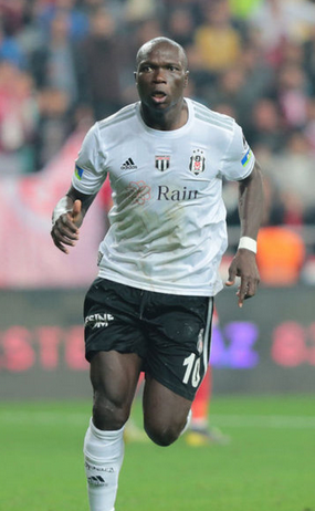 Foto - Olmaz olsun senin gibi bir futbolcu! Böylesi daha önce ne duyuldu ne görüldü! Derhal gönderin şu densizi...