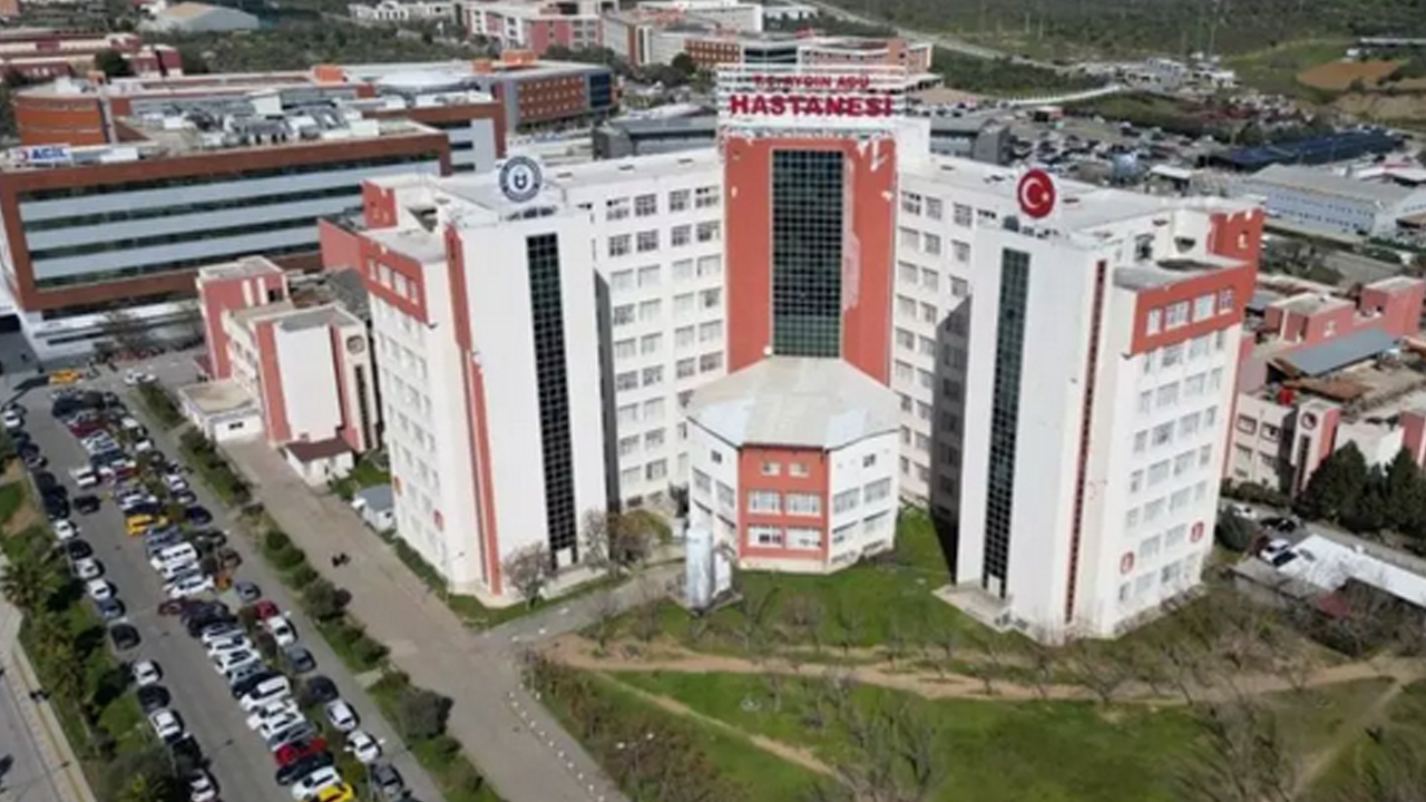 Foto - Olmaz olsun senin gibi profesör! Hiç mi utanmıyorsunuz yahu siz? Evinden çıkanlar ekipleri de şaşırttı