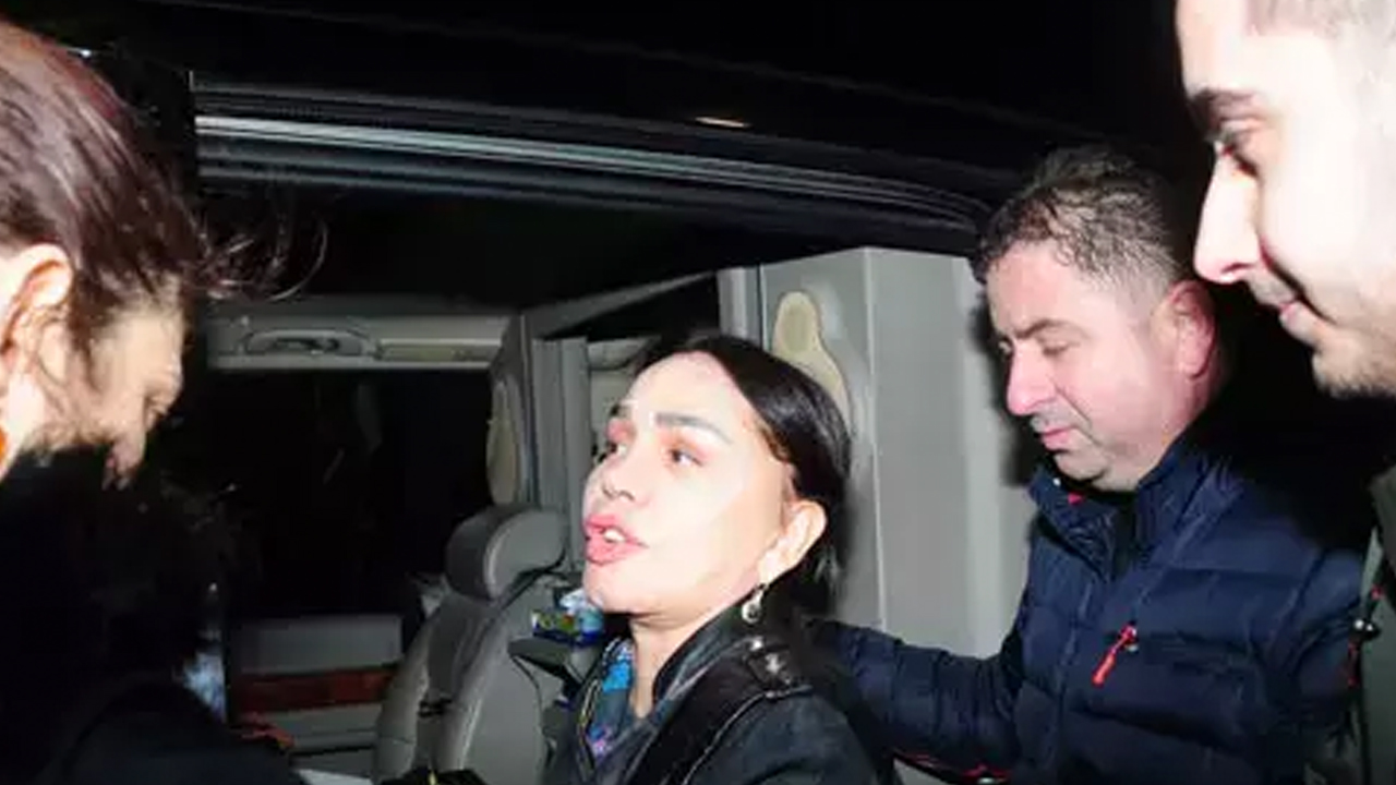 Foto - Olmaz olsun sizin gibi ikiyüzlü şarkıcı tayfası: Sezen Aksu’dan Saraçhane’deki olaylara at gözlüğüyle bakış!