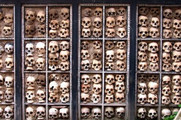 Foto - Ölülerini akbabalara yediriyorlar