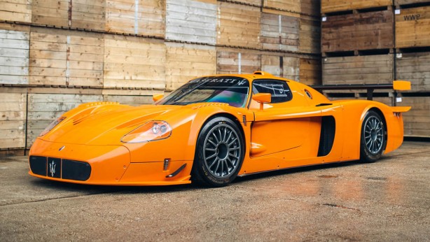 Ölüm makineleri: İşte trafiğe çıkması yasaklanan otomobiller!