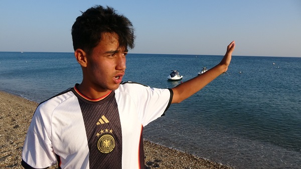 Foto - Ölümden döndü! Deniz yatağıyla 1,5 km sürüklendi