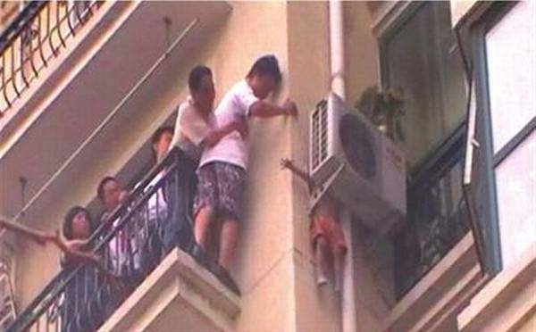 Foto - Ölümden kıl payı kurtuldular!