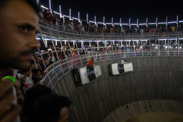 Foto - Ölümle burun buruna geliyorlar! 'Ölüm parkuru' yürekleri ağza getirdi