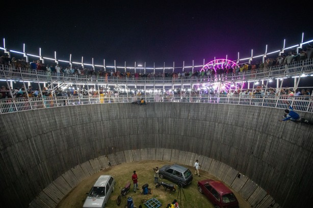 Foto - Ölümle burun buruna geliyorlar! 'Ölüm parkuru' yürekleri ağza getirdi