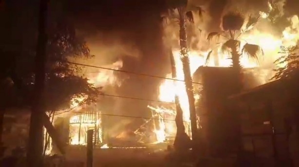 Foto - Olympos'ta Kadir's Ağaç Evleri ikinci kez tamamen yandı