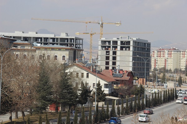 Foto - Ömrünü çürüterek güvensiz hale getiriyor | Binalardaki sinsi tehlikeye dikkat!
