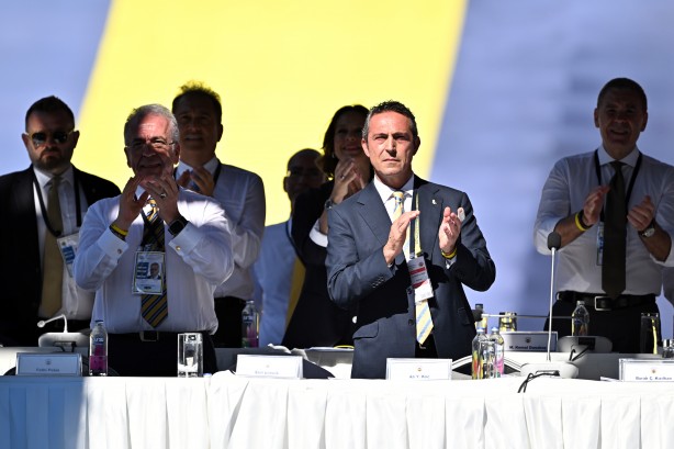 Foto - Ona da eleştiri: Sonu oldu sanki: Resmen çöktü: Sözleri gündem oldu! Detone yorumu şaşırttı...