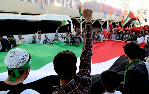Foto - Onbinlerce Müslüman Mavi Marmara ve Filistin için yürüdür