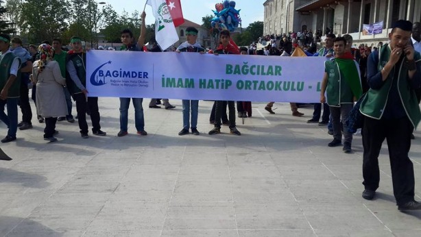 Foto - Onbinlerce Müslüman Mavi Marmara ve Filistin için yürüdür