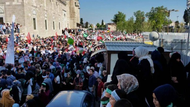 Foto - Onbinlerce Müslüman Mavi Marmara ve Filistin için yürüdür