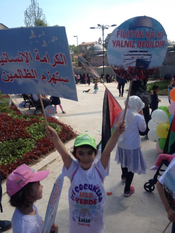 Foto - Onbinlerce Müslüman Mavi Marmara ve Filistin için yürüdür