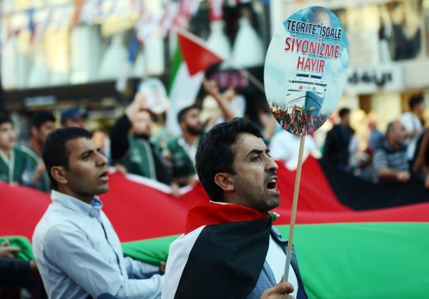 Foto - Onbinlerce Müslüman Mavi Marmara ve Filistin için yürüdür