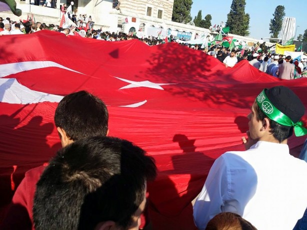 Foto - Onbinlerce Müslüman Mavi Marmara ve Filistin için yürüdür