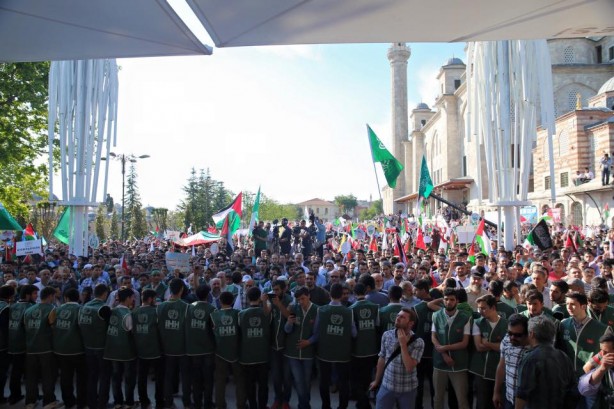 Foto - Onbinlerce Müslüman Mavi Marmara ve Filistin için yürüdür