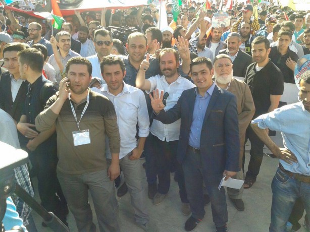 Foto - Onbinlerce Müslüman Mavi Marmara ve Filistin için yürüdür