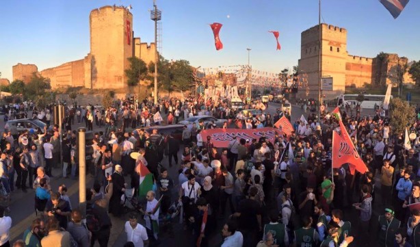 Foto - Onbinlerce Müslüman Mavi Marmara ve Filistin için yürüdür
