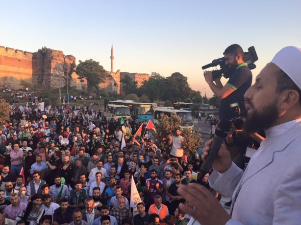 Foto - Onbinlerce Müslüman Mavi Marmara ve Filistin için yürüdür