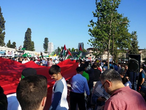 Foto - Onbinlerce Müslüman Mavi Marmara ve Filistin için yürüdür