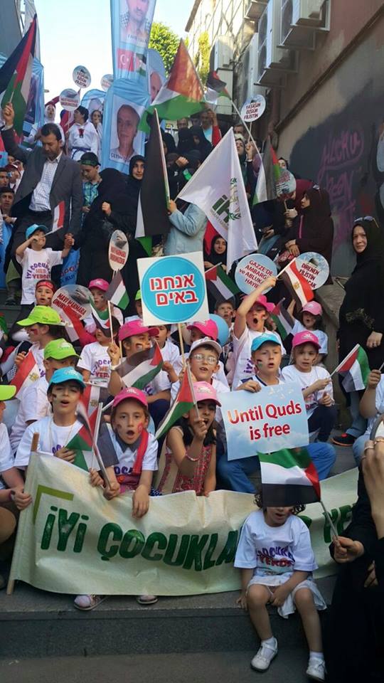 Foto - Onbinlerce Müslüman Mavi Marmara ve Filistin için yürüdür