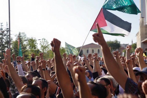 Foto - Onbinlerce Müslüman Mavi Marmara ve Filistin için yürüdür