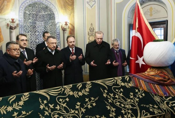 Foto - Önce Alpleri selamladı sonra da orayı ziyarete gitti