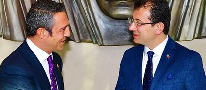 Foto - Önce bordo-mavili kravat sonra sarı-lacivert! Oy için bunu da yaptı! Bakalım daha neler yapacak?