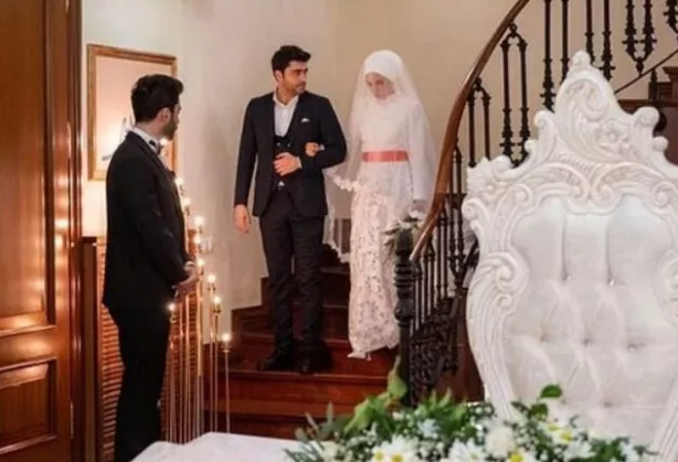 Foto - Önce imam nikahı sahnesi şimdi de gerdek gecesi! Kızılcık Şerbeti’nin rezillikleri bitmiyor