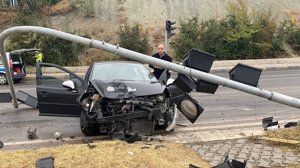 Foto - Önce kaza yaptı sonra hastaneden firar etti