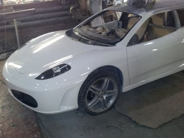 Foto - Önce Limuzin'e sonra Ferrari'ye çevirdi