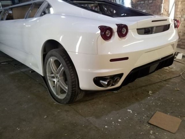 Foto - Önce Limuzin'e sonra Ferrari'ye çevirdi