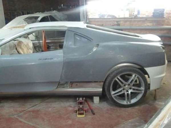 Foto - Önce Limuzin'e sonra Ferrari'ye çevirdi