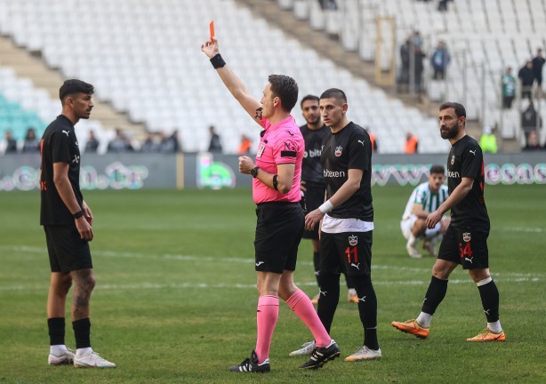 Foto - Önce Meler, sonra İstanbul şimdi de... Beyaz Grup’ta tarihi skandal: Bursaspor ve Diyarbekirspor maçında bunu da yaptılar!