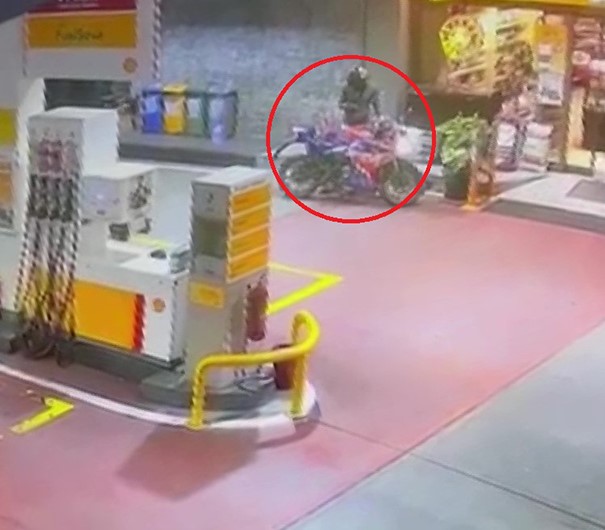 Foto - Önce otomobiliyle ezmeye çalıştı, yetmedi bıçakla kovaladı, gerçek sonradan ortaya çıktı