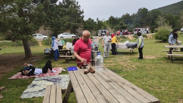 Foto - Önce oy sonra piknik