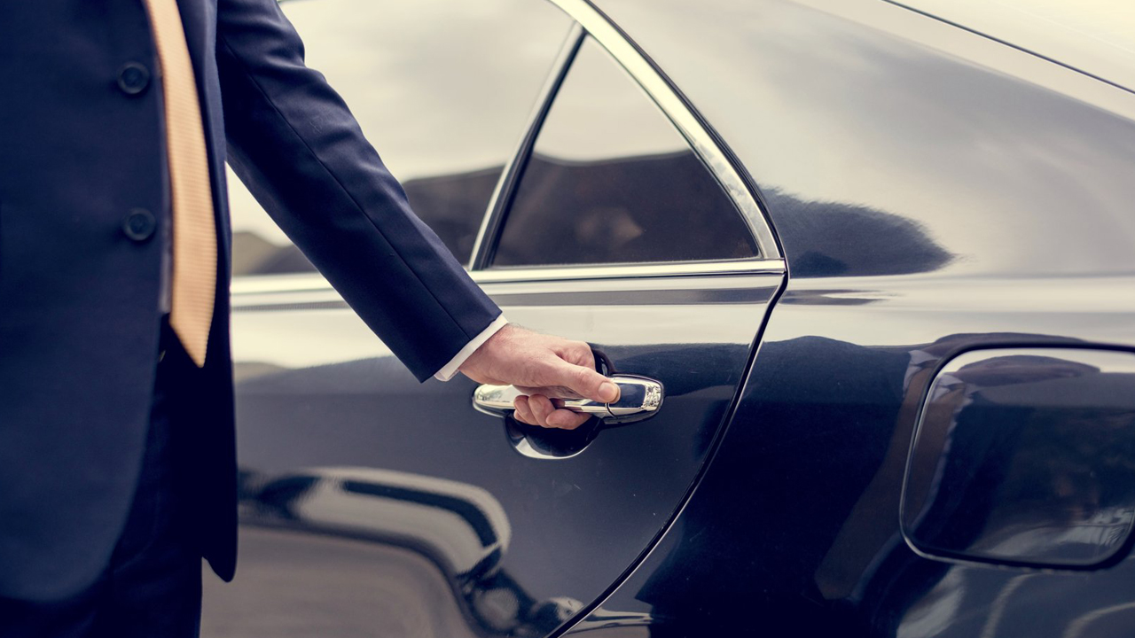 Önde gelen iş insanlarının otomobil tercihleri hangileri? Ulaşım aracı olmanın ötesinde! Prestij ve performans