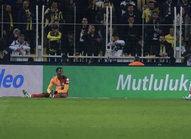 Foto - Önemli detayı açıkladılar: Artık Dzeko'nun yeni partneri Ocak'ta belli olacak! Kesin karar çıktı...