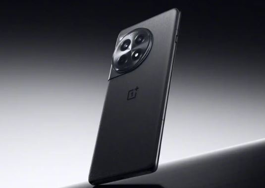 Foto - OnePlus’ın yeni akıllı telefonu peynir ekmek gibi satıldı