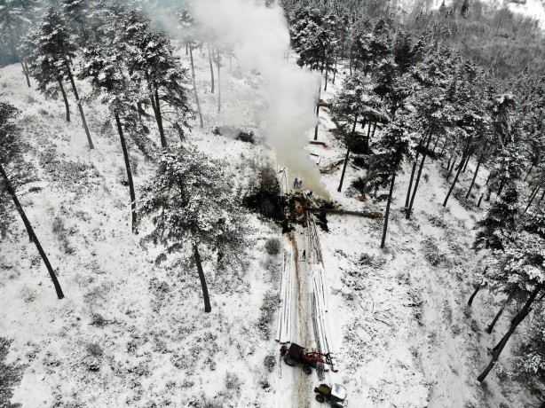 Foto - Onlar ekmeklerini taştan değil, ormandan çıkarıyorlar!