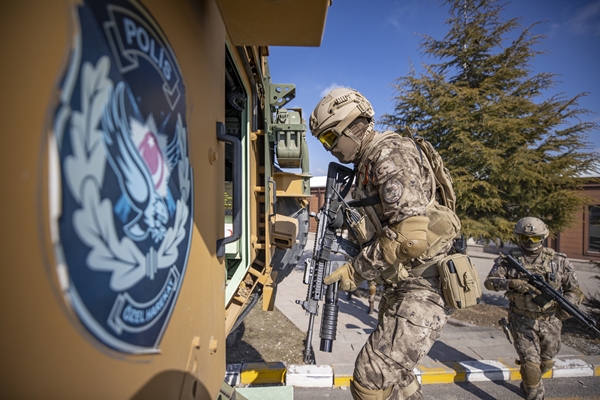 Foto - Onlar Emniyet Teşkilatı'nın caydırıcı gücü... Daima göreve hazırlar