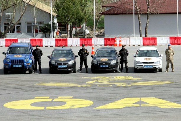 Foto - Onlar Formula 1 pilotu değil Türk Jandarması